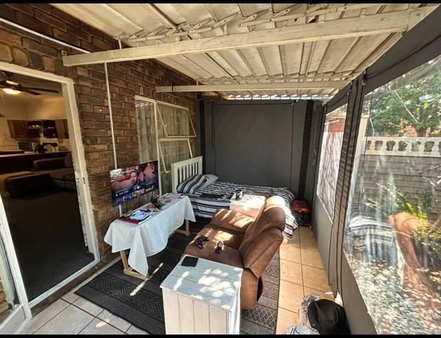 1 BEDROOM APARTMENT FOR SALE IN MEERHOF